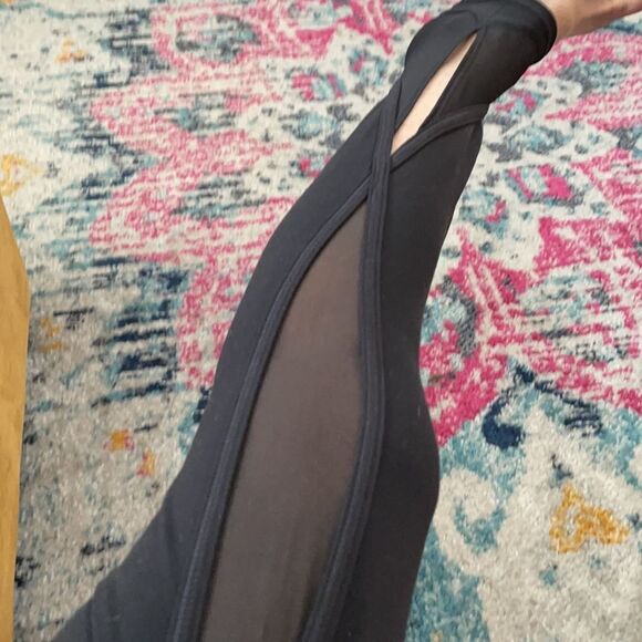 Athleta Yoga Pants Open Sides Mesh M - Picture 7 of 7